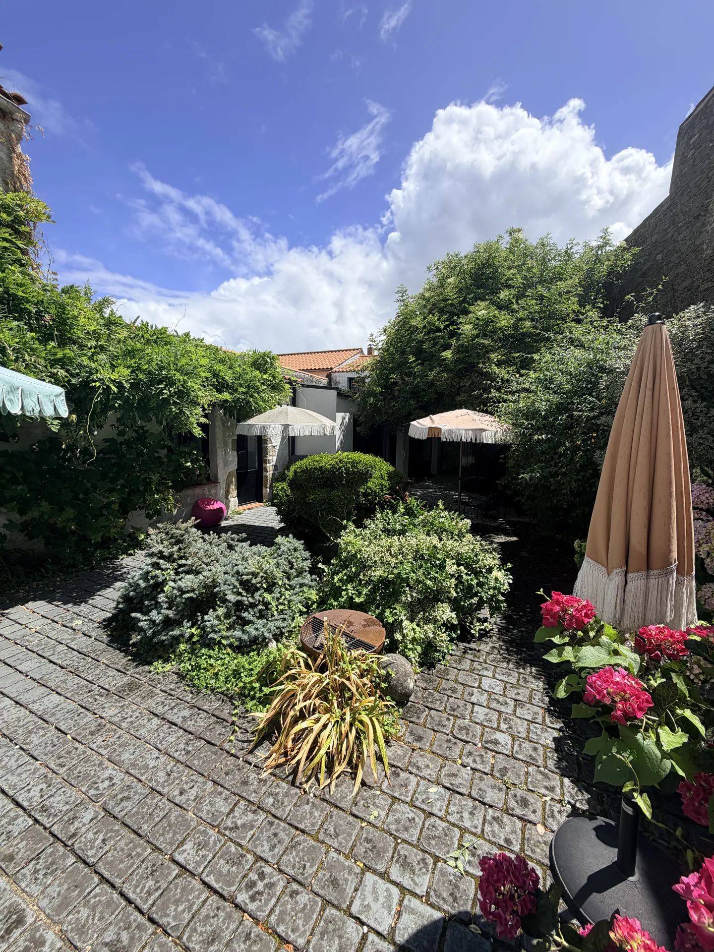 Garden — Le Clos