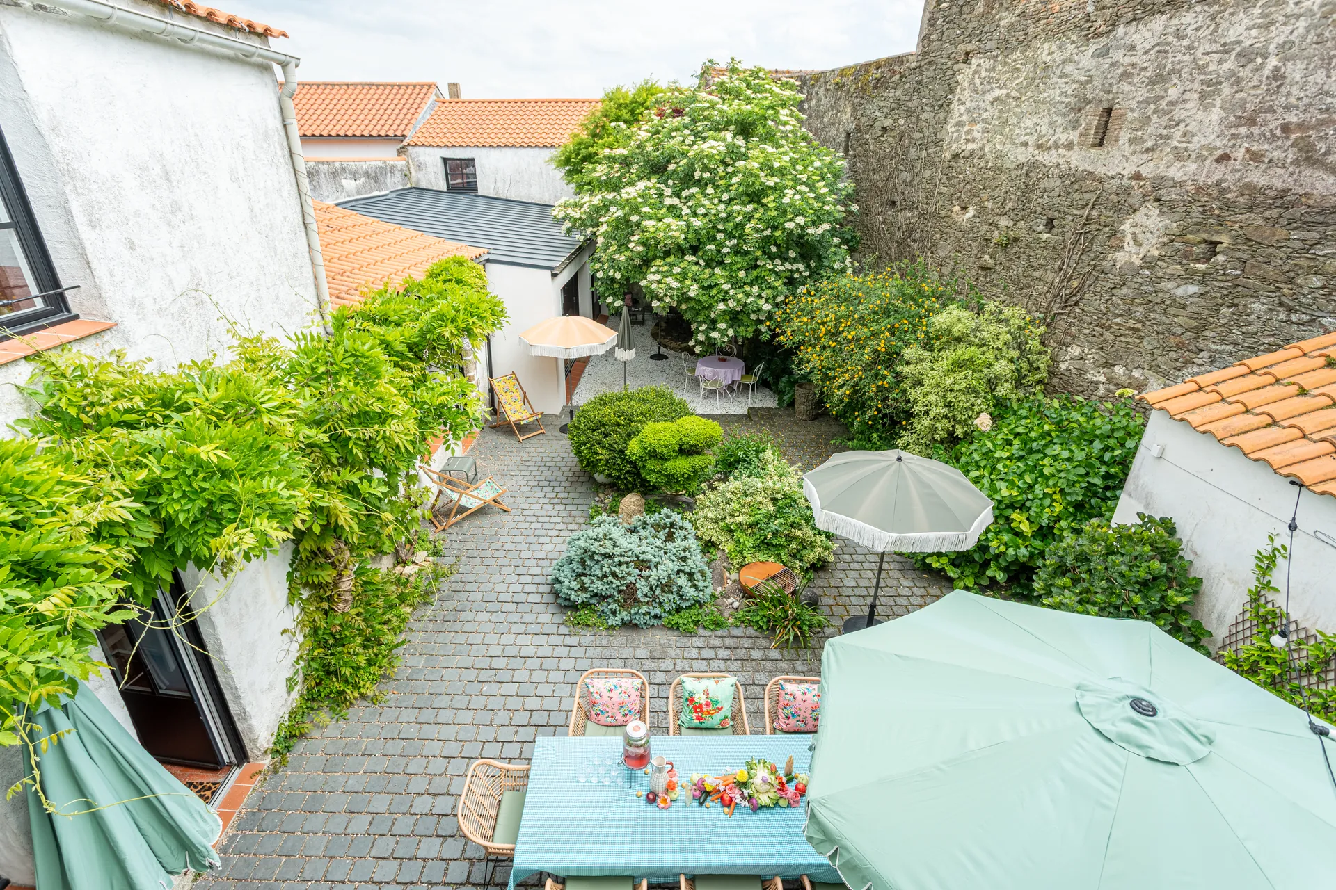 Garden — Le Clos